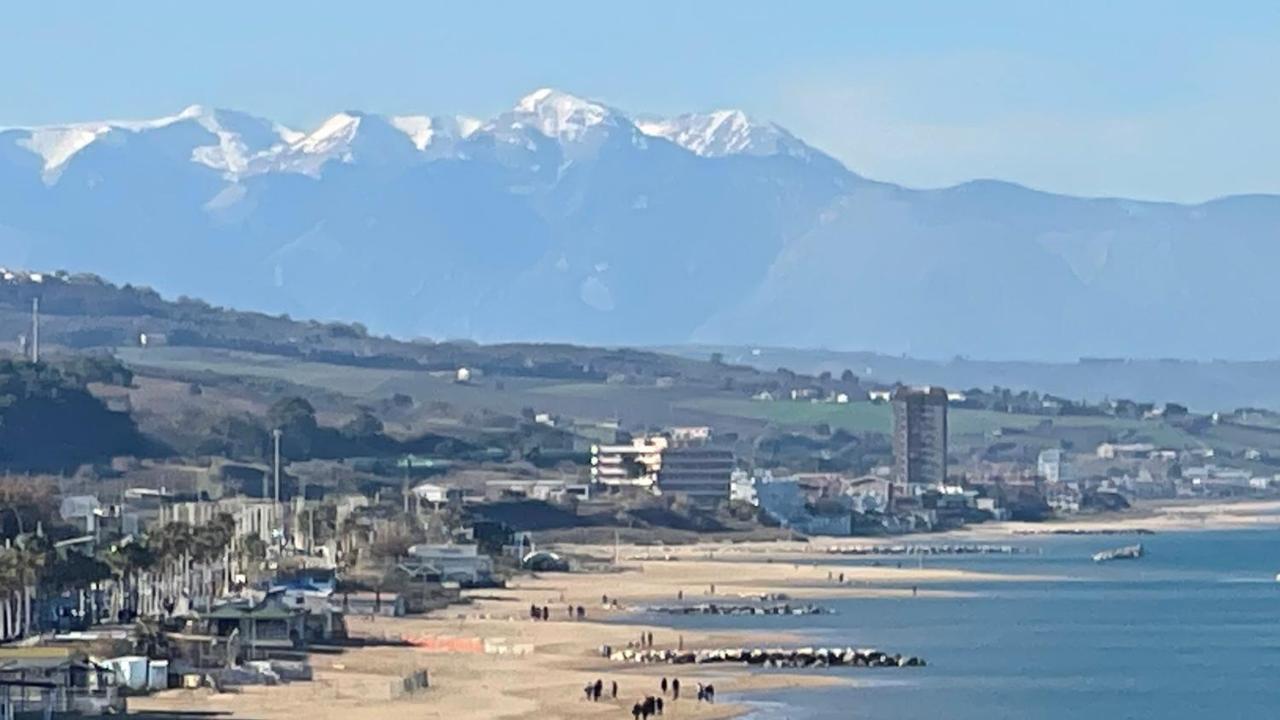 I Tre Marchi Rooms Camera Sabbia Termoli Esterno foto